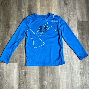 UNDER ARMOUR long sleeve shirt